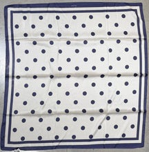 Carica l'immagine nel visualizzatore di Gallery, Foulard Mimì Muà

